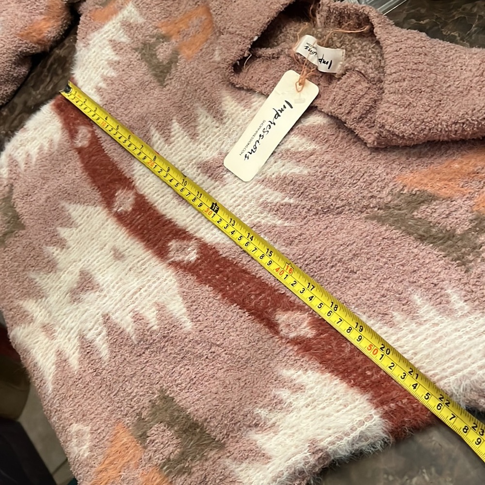 Aztec Sweater - Picture 8 of 9